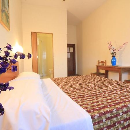 Hotel Ottaviani Florence Kamer foto